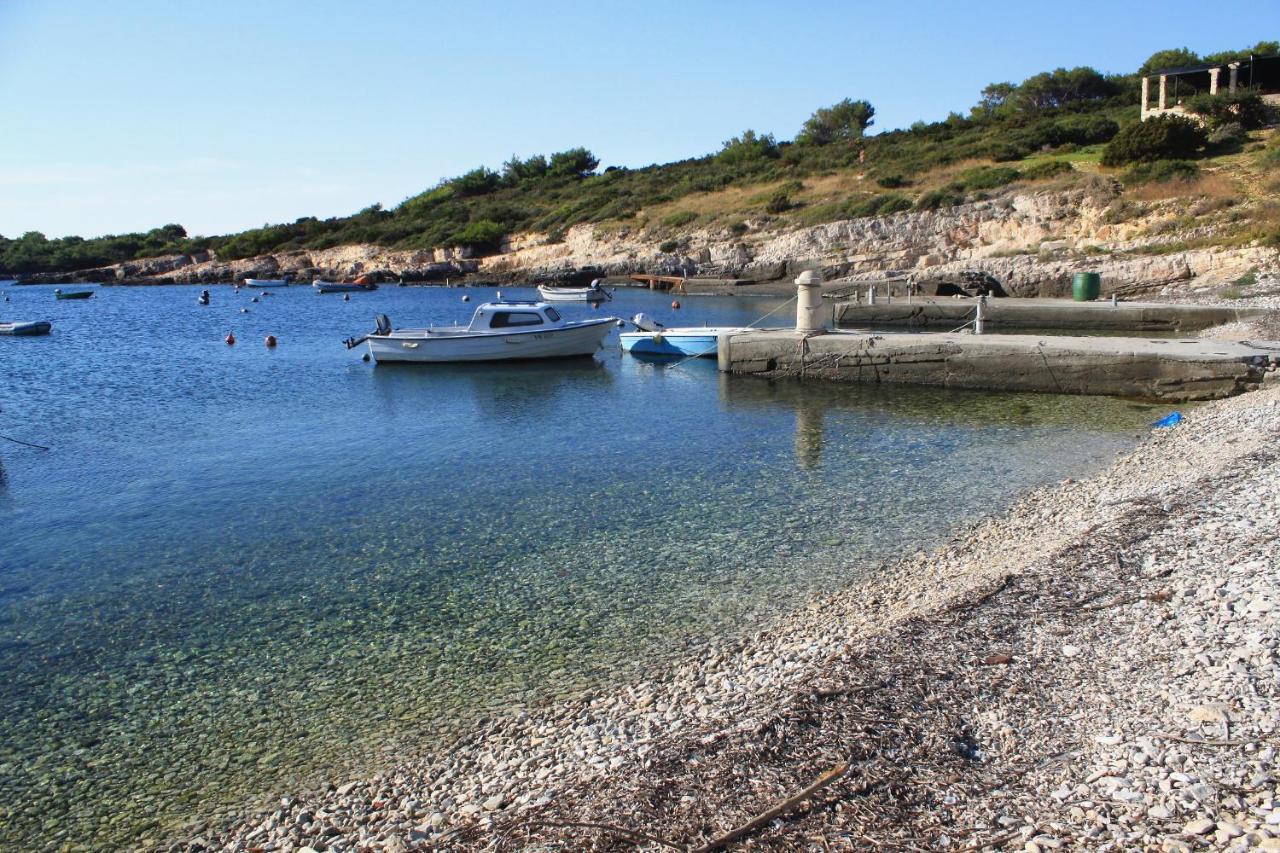 Apartments By The Sea Rukavac, Vis - 2478 Rukavac  Buitenkant foto