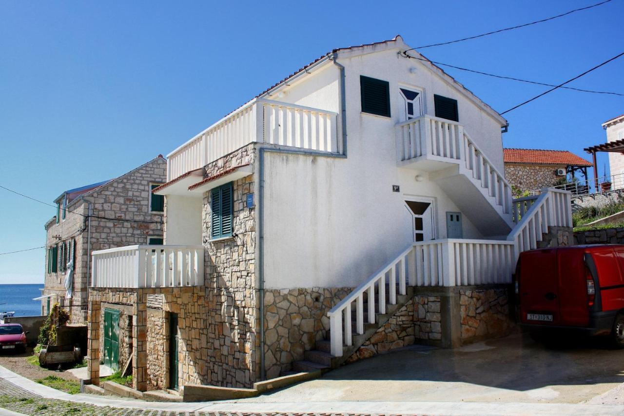 Apartments By The Sea Rukavac, Vis - 2478 Rukavac  Buitenkant foto