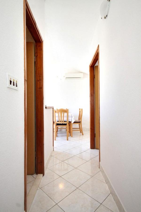 Apartments By The Sea Rukavac, Vis - 2478 Rukavac  Buitenkant foto