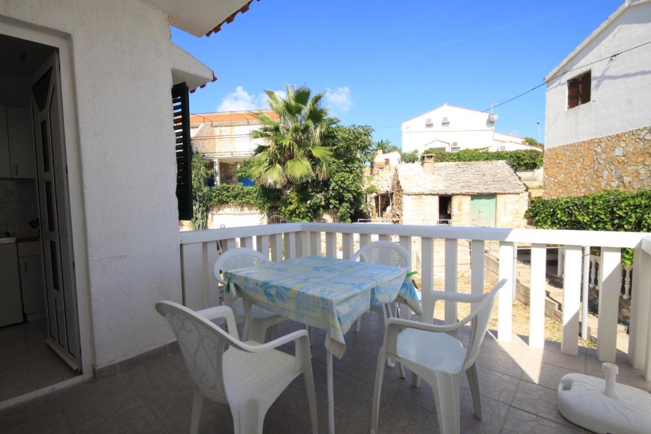 Apartments By The Sea Rukavac, Vis - 2478 Rukavac  Buitenkant foto