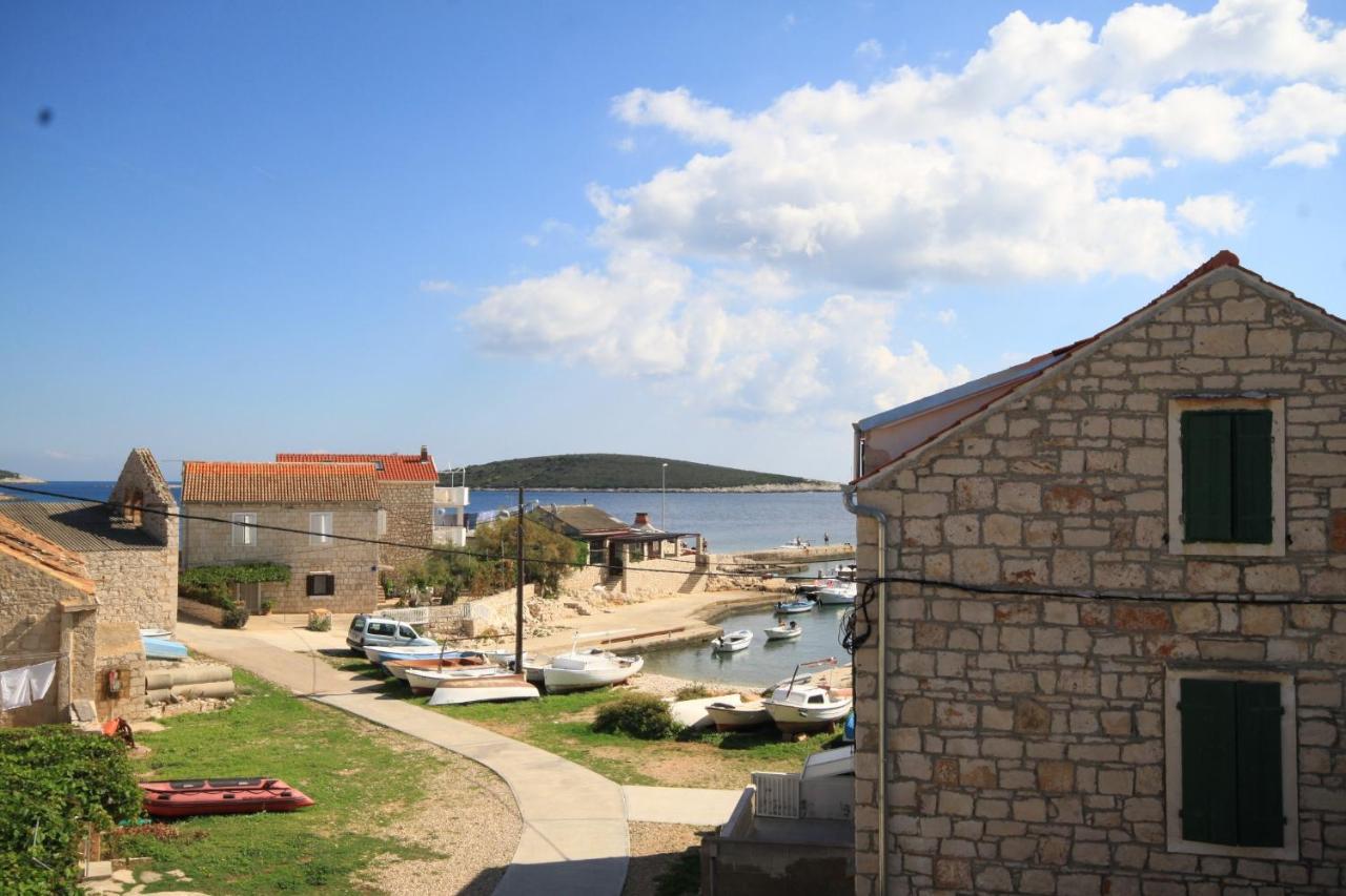 Apartments By The Sea Rukavac, Vis - 2478 Rukavac  Buitenkant foto