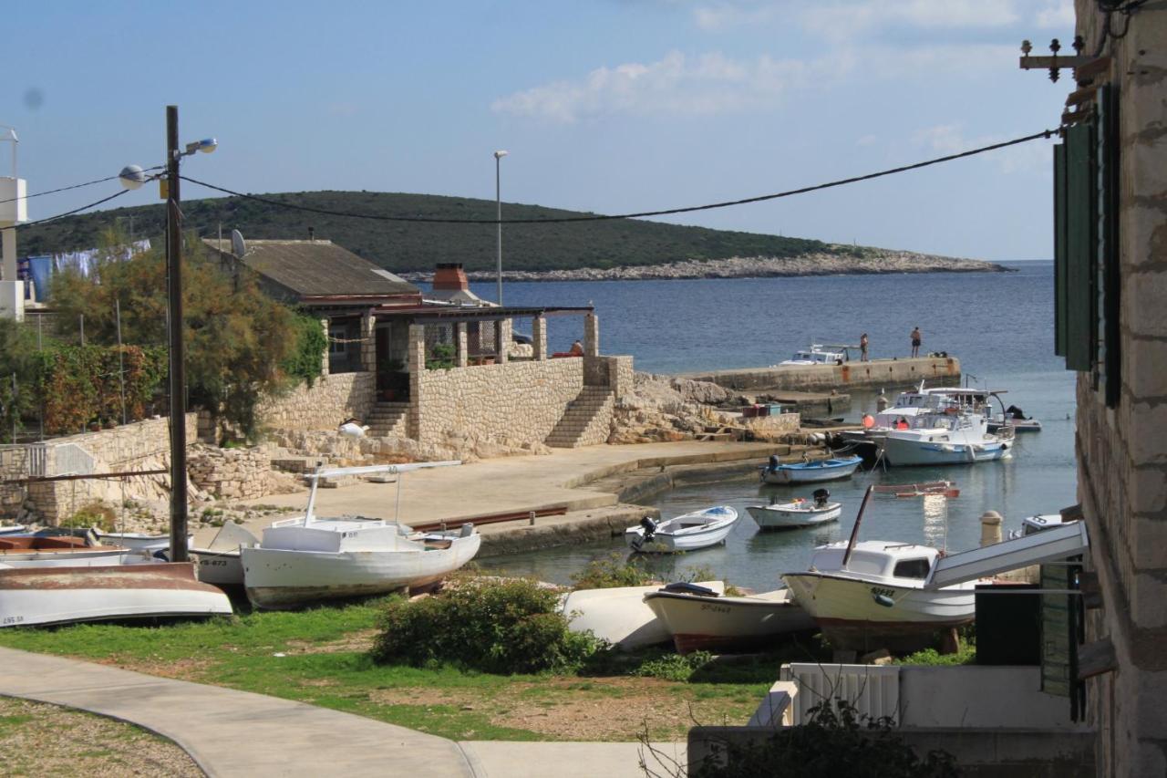 Apartments By The Sea Rukavac, Vis - 2478 Rukavac  Buitenkant foto